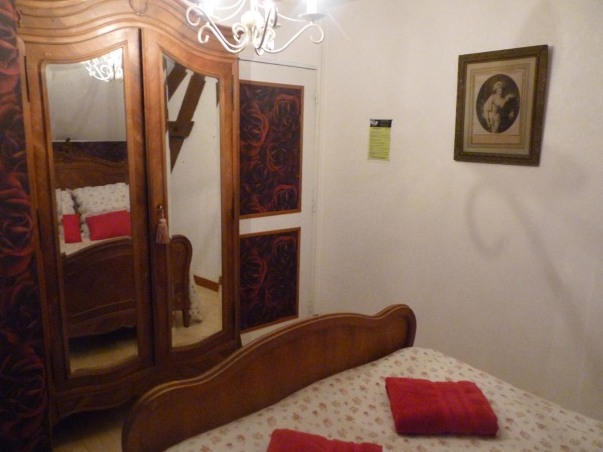 L'Arum Antique Sainte-Catherine-de-Fierbois Εξωτερικό φωτογραφία